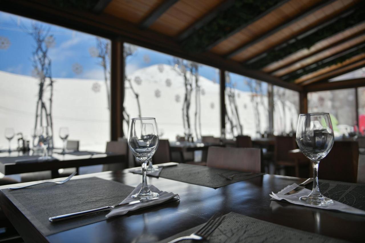Eleven Hotel Mzaar Kfardebian Eksteriør billede
